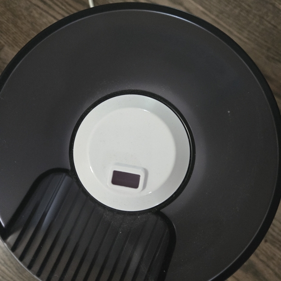 Humidifier - Picture 2 of 3